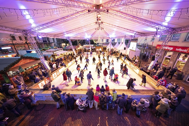 Foto - Eisbahn GMHütte on Ice 2019 Foto - Eisbahn GMHütte on Ice 2019 © Stadtmarketingverein/ Fritz Schwarzenberger